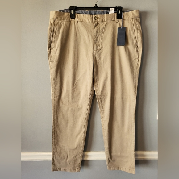 Other - VINEYARD VINES men Pants, 42 x 30,Breaker Pant, Stretch,Khaki